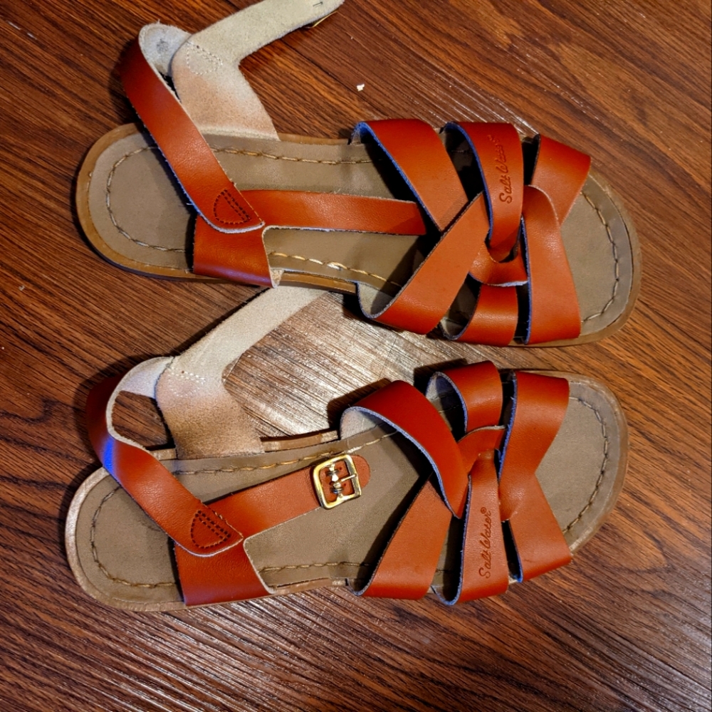 Saltwater Sandals - brown